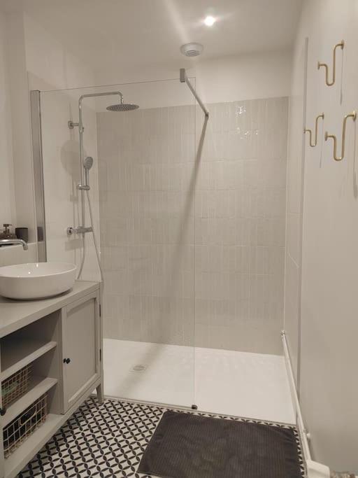 Magnifique Appartement Le Nid Des Thermes Bagnères-de-Bigorre Exterior foto